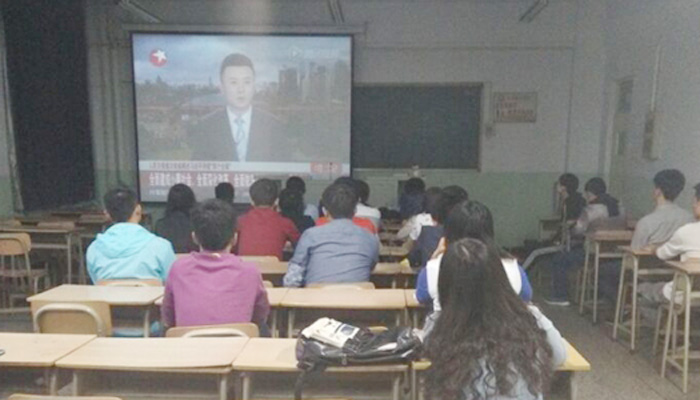 365游戏大厅第三学生党总支各党支部召开“四个全面”专题学习会